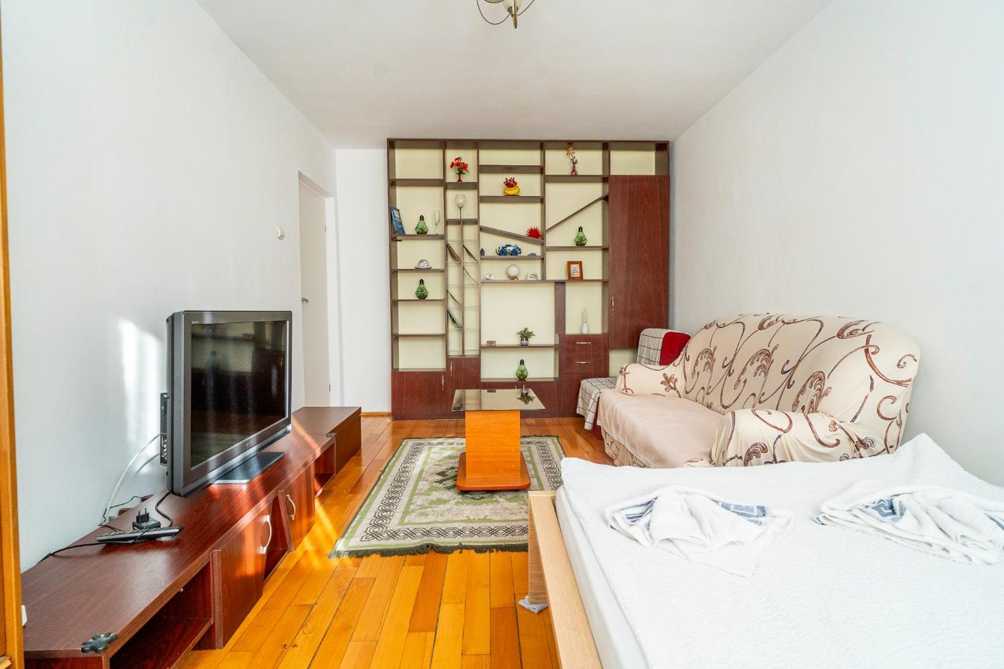 Rustic & Spacious 3Br Apartment Bukarest Eksteriør billede